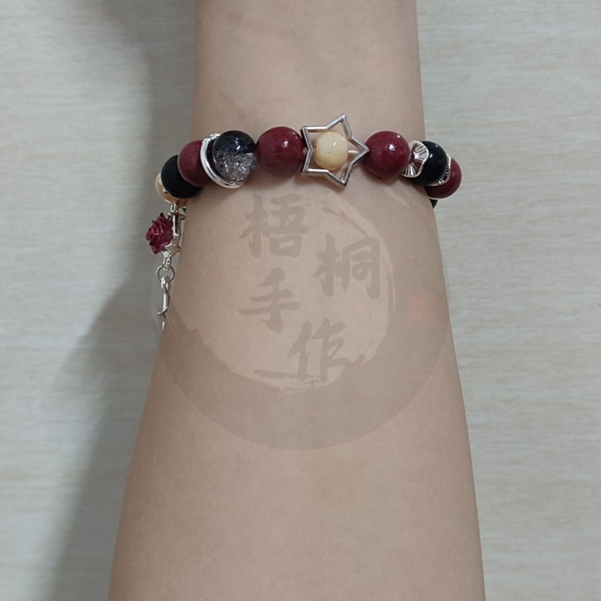 Anime The Freak Circus Bracele - Anime Merchandise Gift 评论和价格